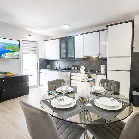 Filipeti 아파트 마카르스카